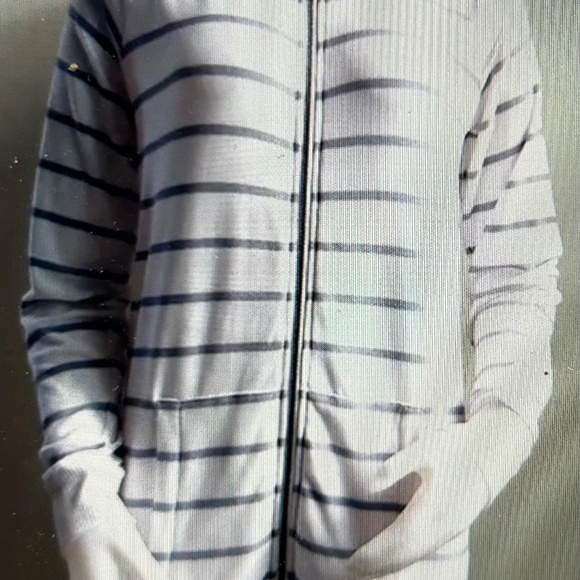 NWT Chaser Small Full Zip Hoodie Gray and White Striped - Picture 2 of 3